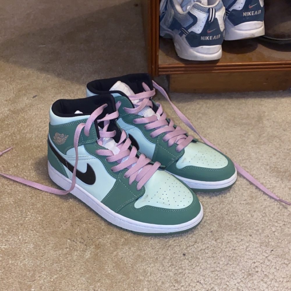 Women’s Nike Air Jordan’s size 8